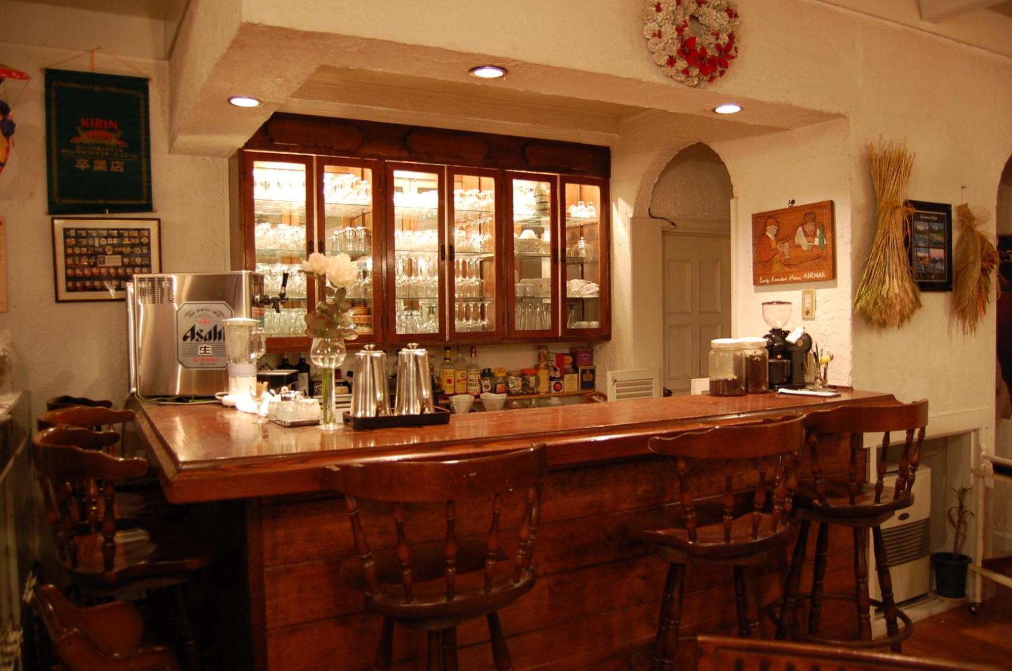 האקובה Petit Hotel And Restaurant Air Mail מראה חיצוני תמונה