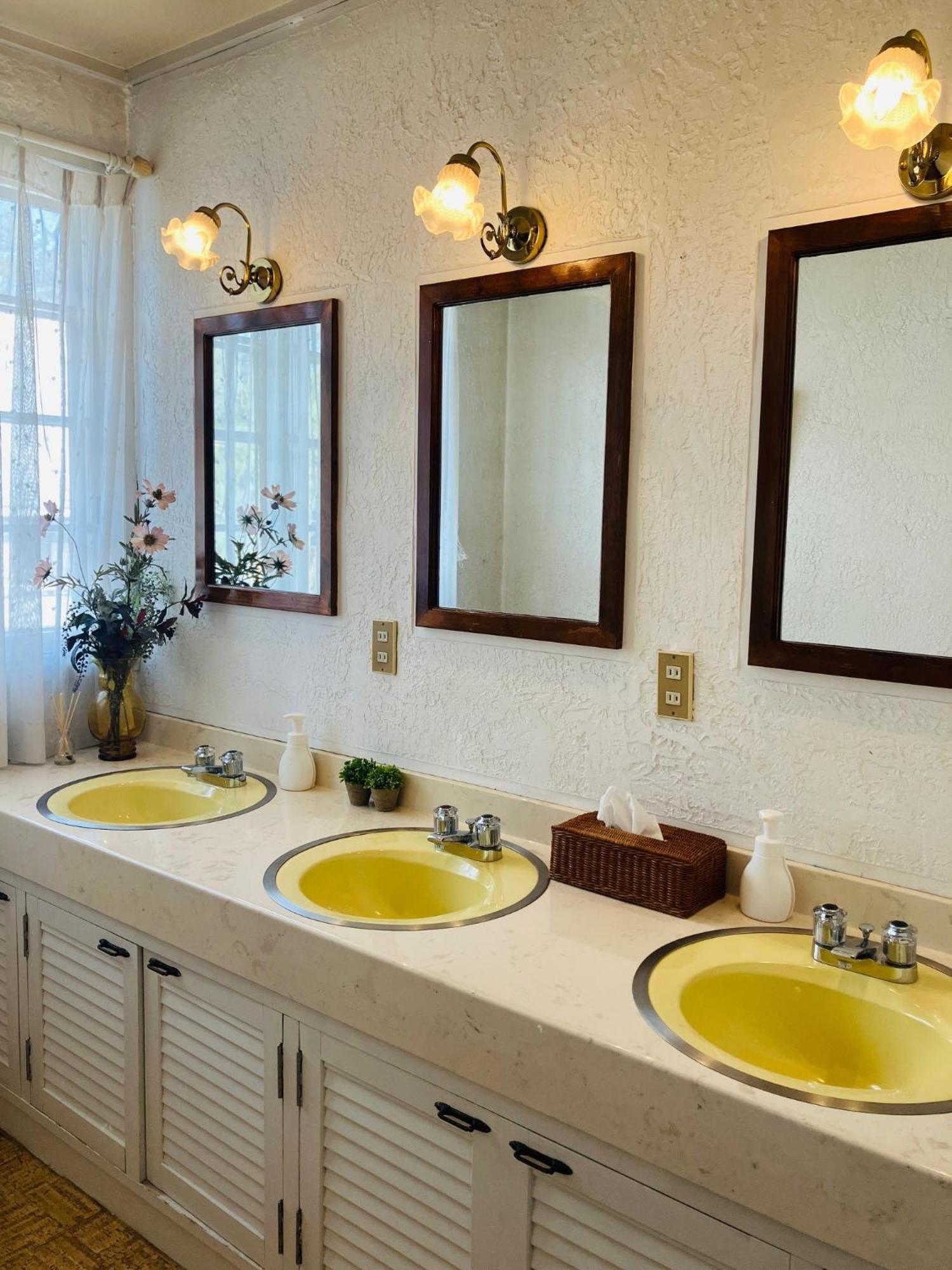 האקובה Petit Hotel And Restaurant Air Mail מראה חיצוני תמונה